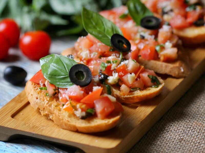 Bruschetta z pomidorkami